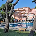 فندق Versilia Palace مارينا دي بييتراسانْت