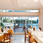 호텔 Versilia Palace 마리아나디피에트라산타