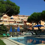 호텔 Versilia Palace 마리아나디피에트라산타