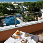 Versilia Palace 호텔