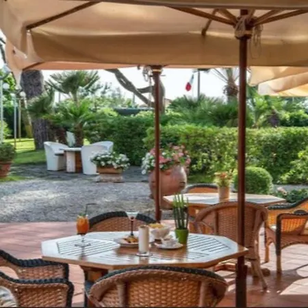 Versilia Palace 4*