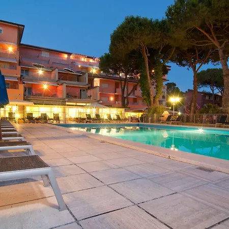 Versilia Palace Hotel 4*