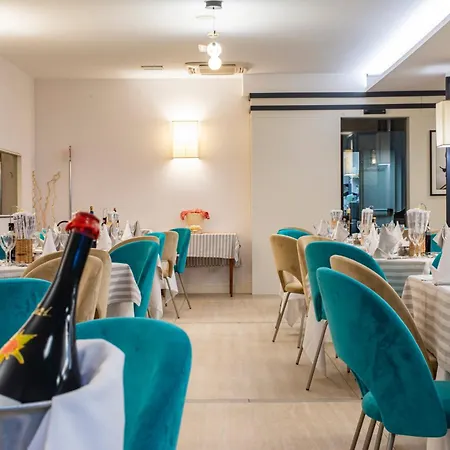 Versilia Palace 4*