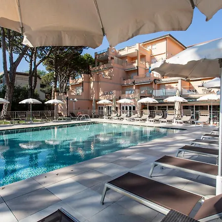 Versilia Palace Hotel 4*
