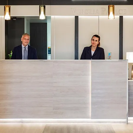 Hotel Versilia Palace 4*