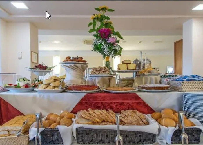 Hotel Versilia Palace 4*