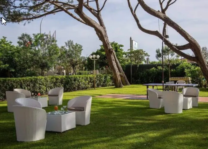 Versilia Palace Hotell 4*