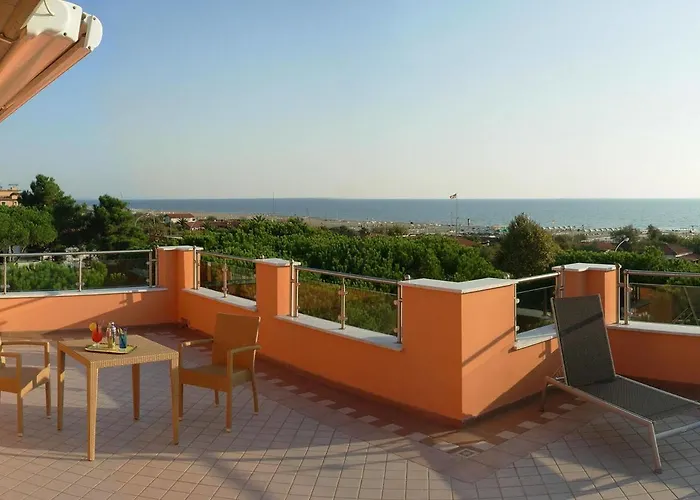 Versilia Palace Hotell