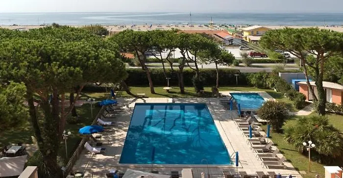 Versilia Palace 4* Marina di Pietrasanta