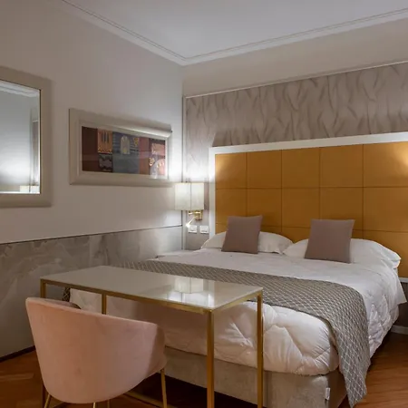Hotel Versilia Palace 4*